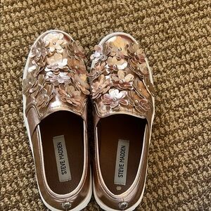 Steve Madden Kids' Metallic Floral Sneakers - Rose Gold